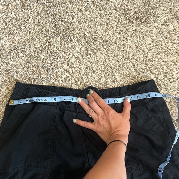 Isabel Maternity by Ingrid and Isabel Shorts Linen Black size Medium - Picture 9 of 10